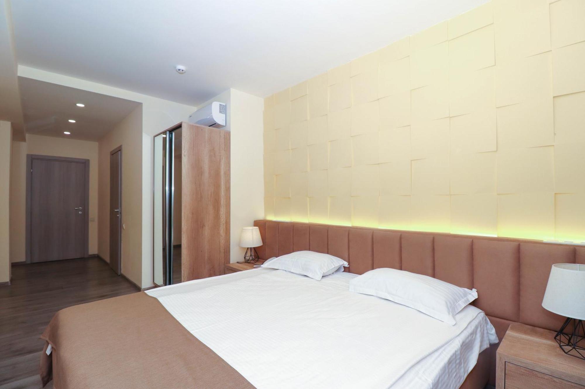 Mandarin Hotel Erévan Extérieur photo