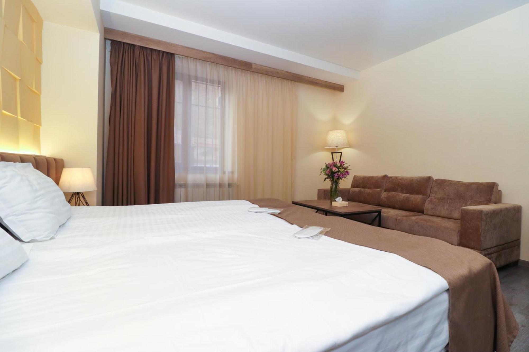 Mandarin Hotel Erévan Extérieur photo